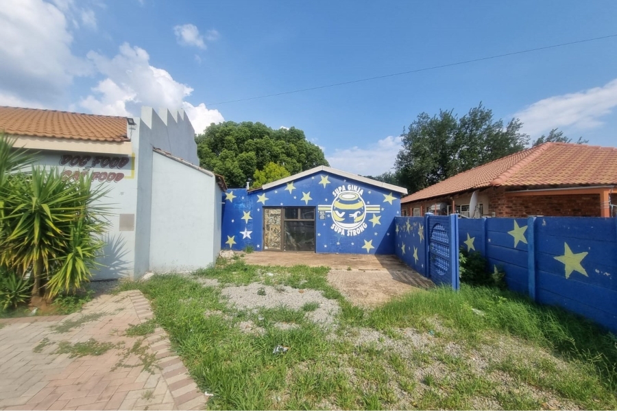 Commercial Property for Sale in Wilkoppies North West